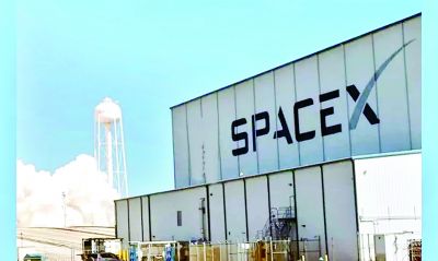 SpaceX का लक्ष्य एक महीने में 12 लॉन्च करने का है क्योंकि उसकी नजर उपग्रह आधारित फोन सेवा पर