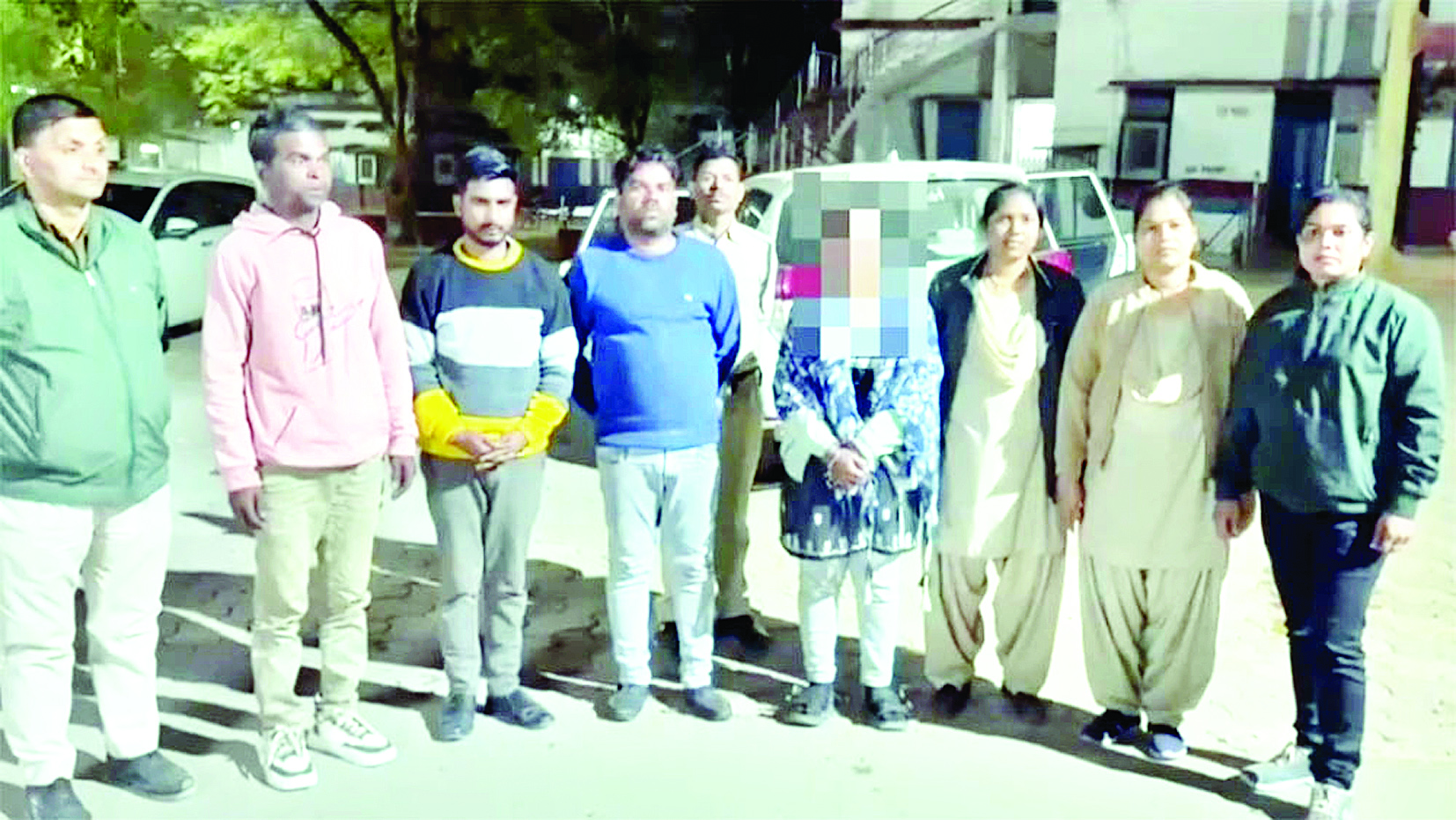 दुष्कर्म पीड़िता और उसके दोस्तों को 1 करोड़ के सौदे में रंगे हाथ पकड़ा, आरोपी विनोद केडिया का केस खत्म करने की थी साजिश…