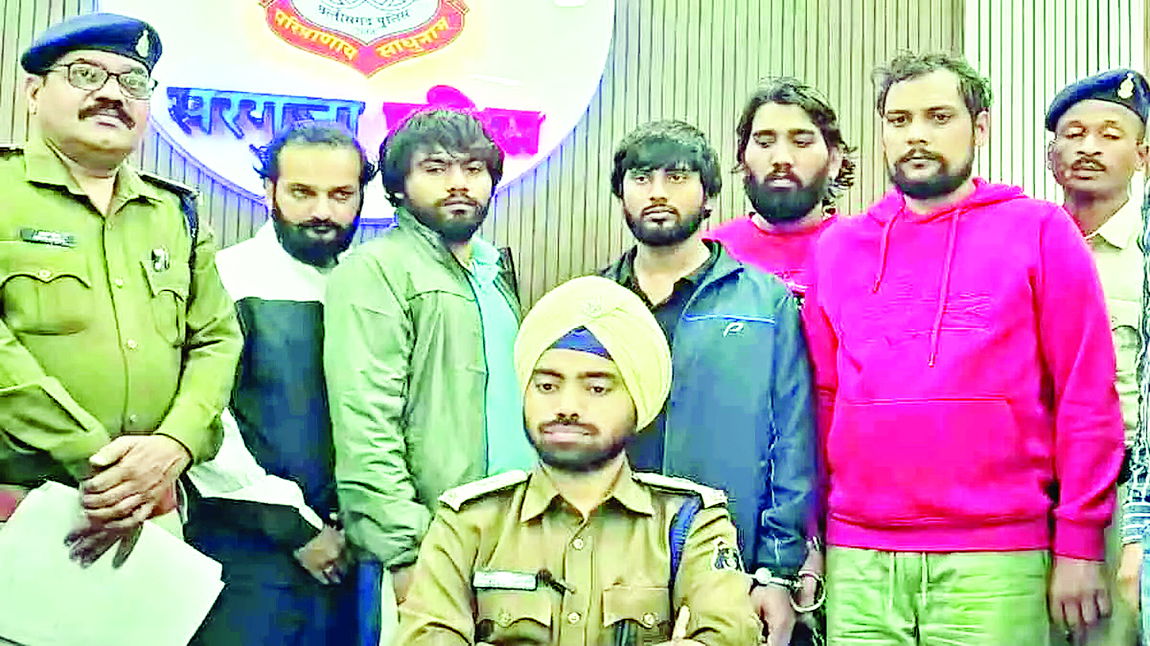 5 गुंडे गिरफ्तार, CG के जमीन माफियाओं के लिए करते थे काम 