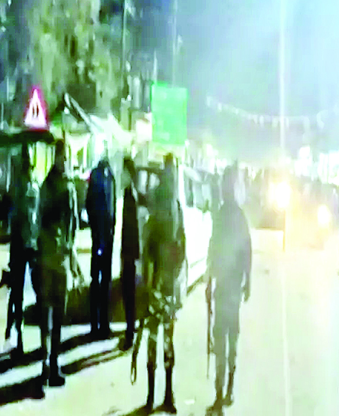 नक्सलियों पर बड़ा प्रहार, 27 शव लेकर जिला मुख्यालय पहुंचे जवान 