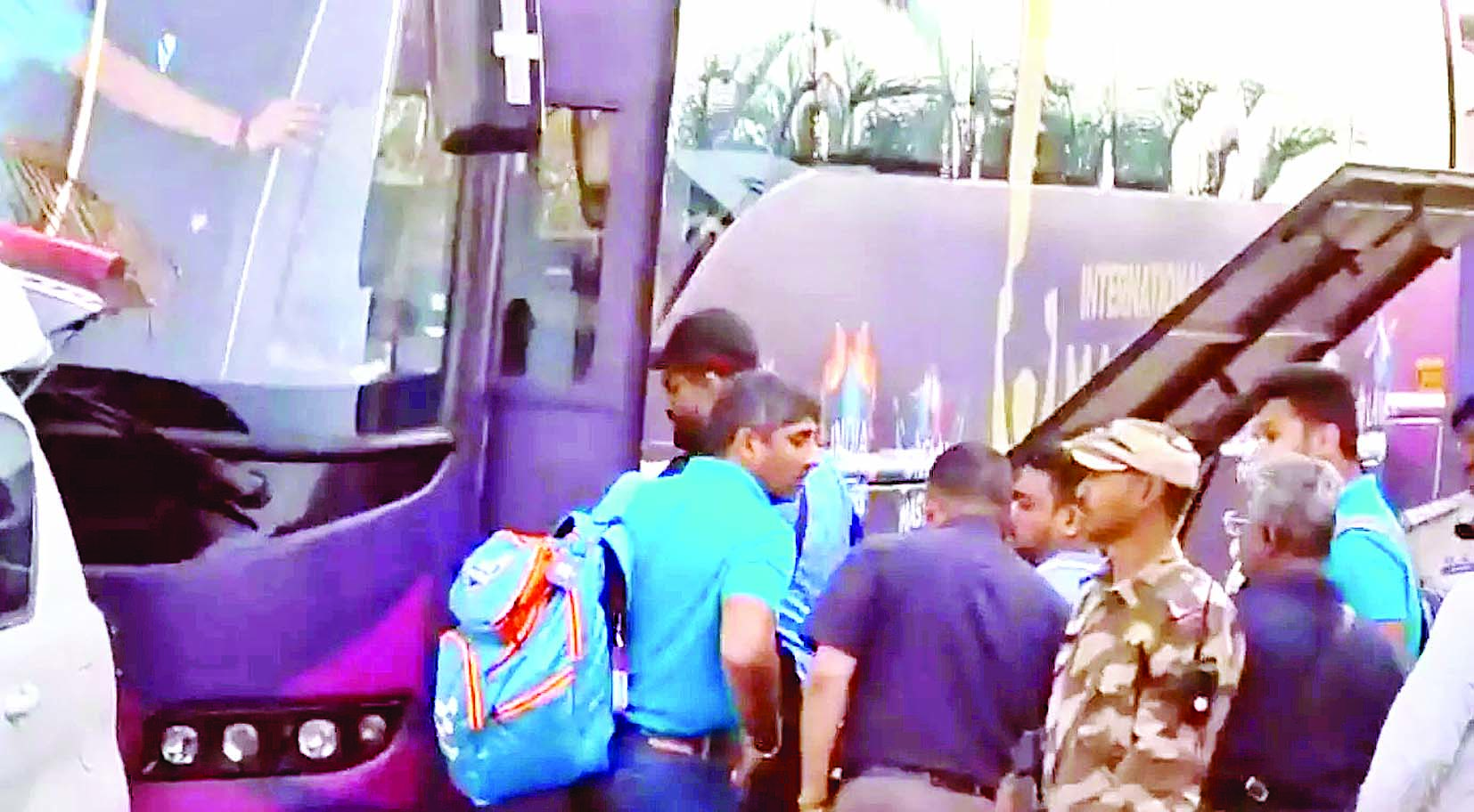 दिग्गज क्रिकेटर्स पहुंचे रायपुर , 8 मार्च से अंतरराष्ट्रीय मास्टर्स लीग खेलेंगे 