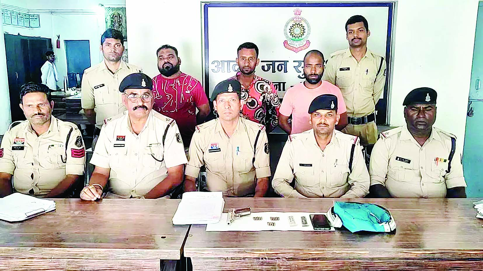 पुलिस ने चोरी हुई पिस्टल और कारतूस किया बरामद, 2 आरोपी गिरफ्तार 