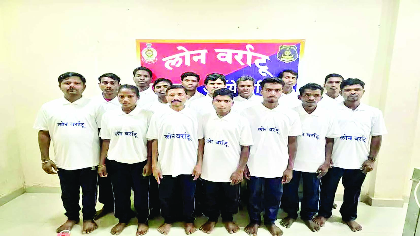 दंतेवाड़ा में कई नक्सलियों ने किया सरेंडर, मुख्यधारा से जुड़ेंगे 