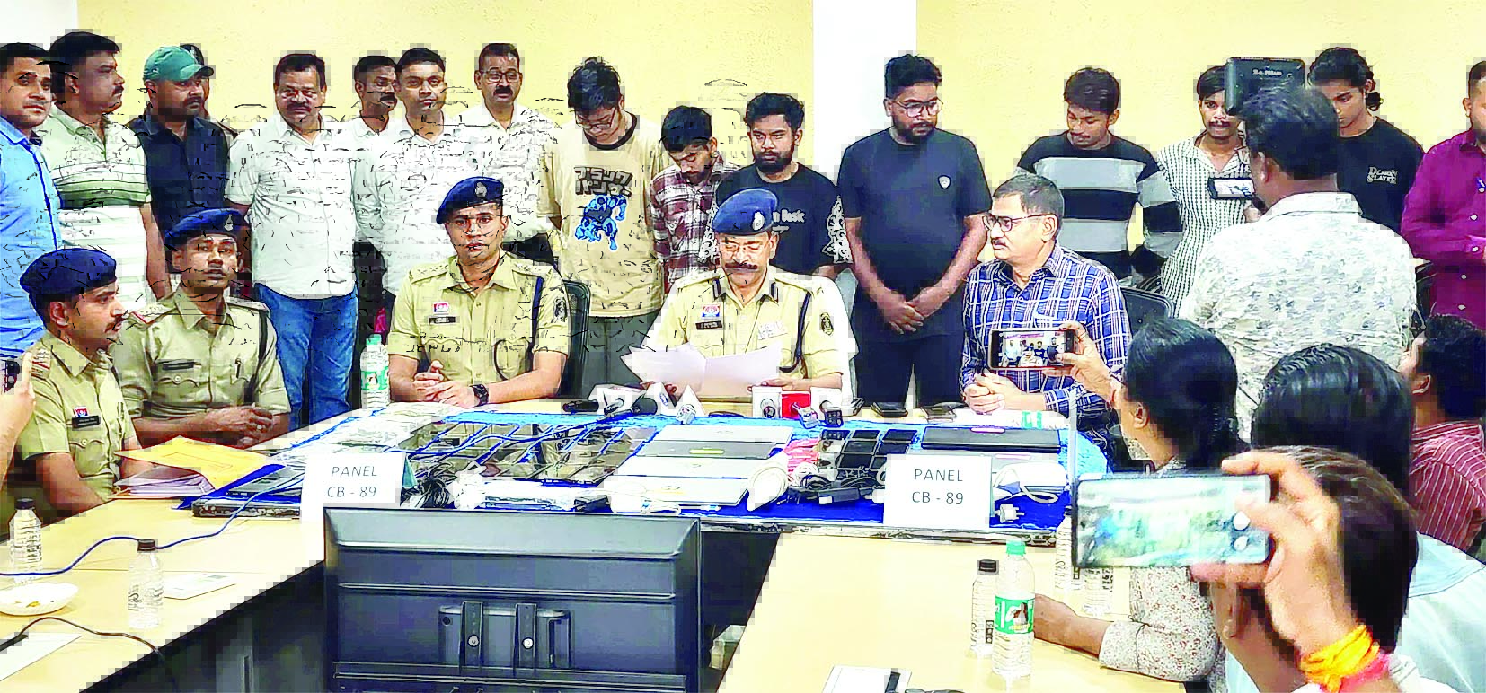 देहरादून में रायपुर पुलिस की रेड, 7 सटोरिए गिरफ्तार 