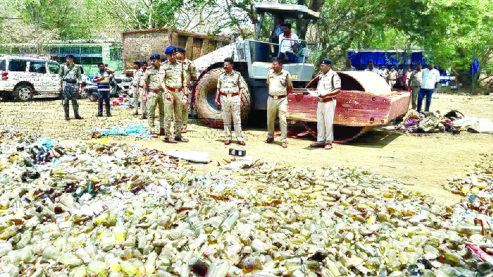 तस्करी के दौरान जब्त शराब का नष्टीकरण 
