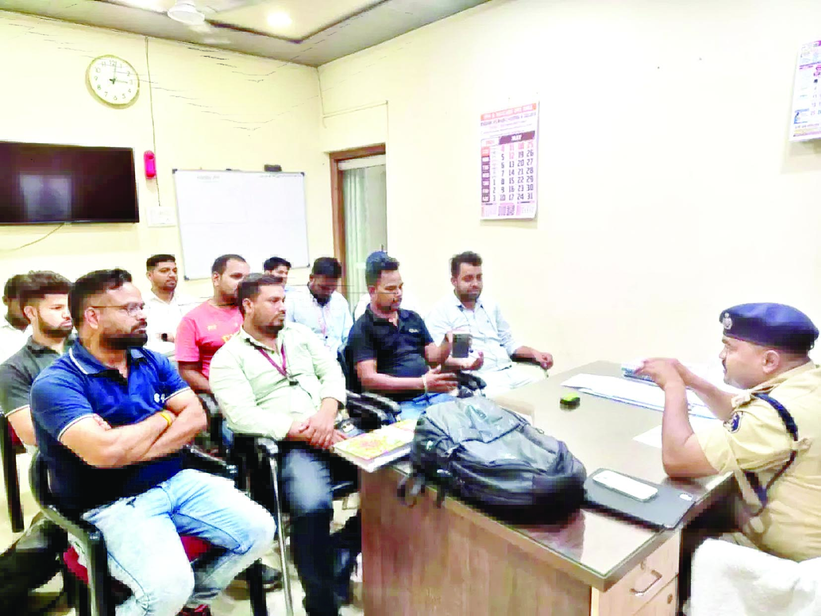 ट्रैफिक DSP ने ली टू व्हीलर विक्रेताओं की बैठक 