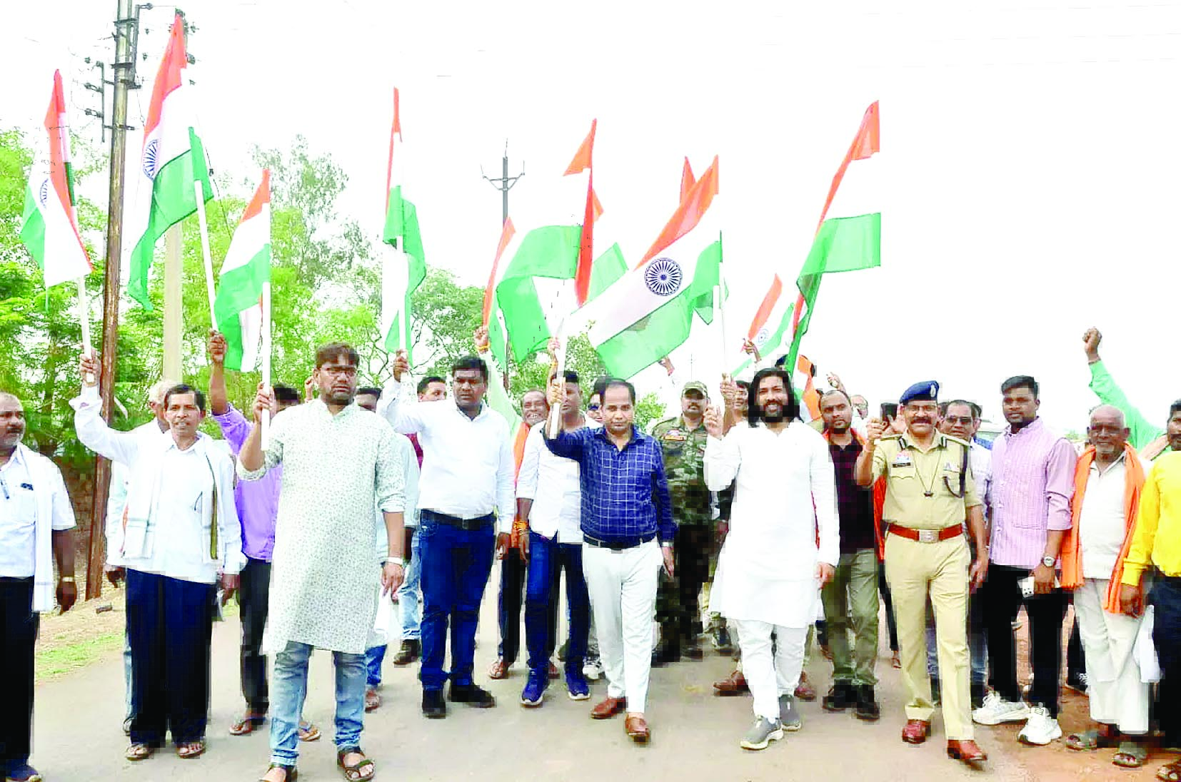 गनौद गांव में देशभक्ति का अद्भुत नज़ारा दिखा 