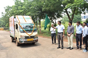सौर ऊर्जा को बढ़ावा देने जागरूकता वाहन रवाना