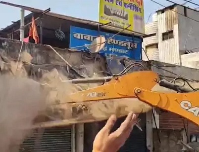 रायपुर में अतिक्रमण पर बड़ी कार्रवाई, संतोषी नगर में 73 शेड तोड़े