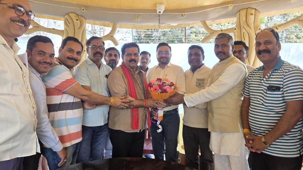 कबीरधाम प्रेस क्लब का गठन, डिप्टी सीएम शर्मा से मिले नवनियुक्त सदस्य...