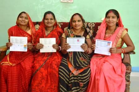 महतारी वंदन योजना से महंत परिवार की महिलाओं को मिली आत्मनिर्भरता की नई राह...