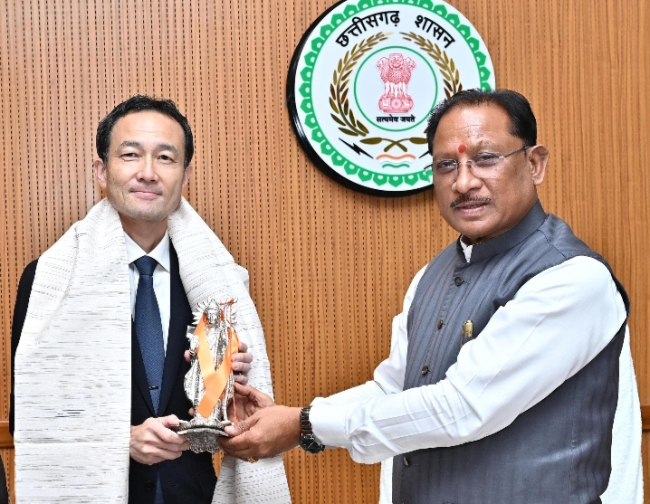 मुख्यमंत्री विष्णु देव साय से जापान दूतावास के राजनीतिक मामलों के मंत्री आबे नोरिआकि ने की सौजन्य मुलाकात...