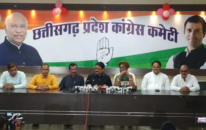 गैस की किल्लत से राहत देने के बजाय भाजपा गैस संकट के बारे में झूठ बोल रही...