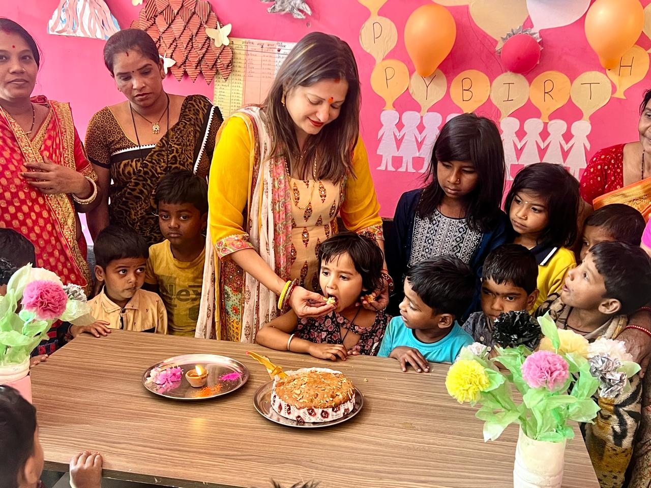 आंगनबाड़ी केन्द्रों में &lsquo;न्योता भोज&rsquo; कार्यक्रम...