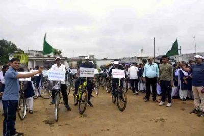 राजनांदगांव में मतदाता जागरुकता के लिए मोहला से धोबेदंड होकर महाविद्यालय तक निकली साईकल रैली