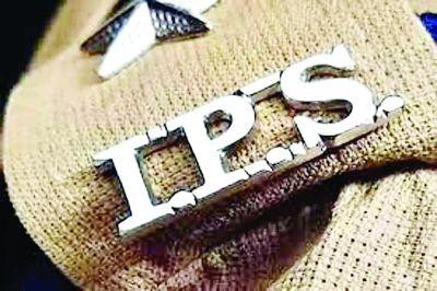 IPS का बनाया फर्जी FB आईडी, दो युवक पुलिस की गिरफ्त में 