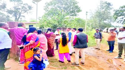 नारायणपुर में कांग्रेस प्रतिनिधिमंडल को रोका गया, एकलव्य छात्रावास मामला 