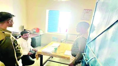 शिक्षक पर लगा छेड़छाड़ का आरोप, मामलें में जांच जारी 