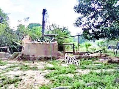 नक्सली हिड़मा का घर तोड़ा गया