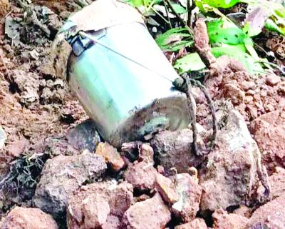 टिफिन बम से CRPF जवानों को उड़ाने की साजिश नाकाम 