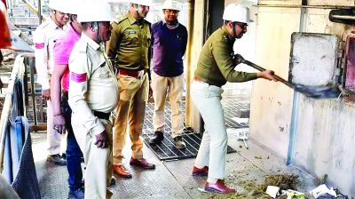 लाखों का गांजा-नशीली कैप्सूल को पुलिस ने किया नष्ट