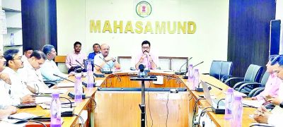 महासमुंद कलेक्टर ने ली समय-सीमा की बैठक 