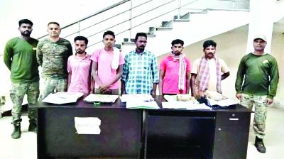 एक लाख के इनामी नक्सली सहित 5 गिरफ्तार 