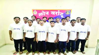 दंतेवाड़ा में कई नक्सलियों ने किया सरेंडर, मुख्यधारा से जुड़ेंगे 