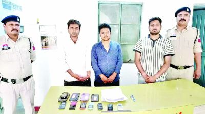 सरस्वती नगर में 3 सटोरिया गिरफ्तार, 16 नग स्मार्टफोन जब्त 