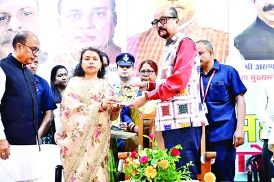 राज्यपाल रमेन डेका मध्यदेशीय वैश्य महासभा के राष्ट्रीय सम्मेलन में हुए शामिल 
