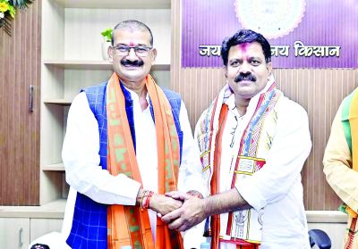 चंद्रहास चंद्राकर और सुरेश कुमार चंद्रवंशी ने नवा रायपुर में संभाला पदभार 