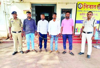 पुलिस ने मंदिर हसौद छापेमारी पर किया खुलासा, अवैध यार्ड का भंडाफोड़