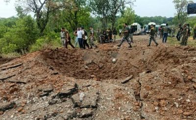 आईईडी ब्लास्ट में सीएएफ जवान की मौत 