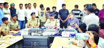 देहरादून में रायपुर पुलिस की रेड, 7 सटोरिए गिरफ्तार 