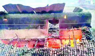 किसान के घर में लगी भीषण आग