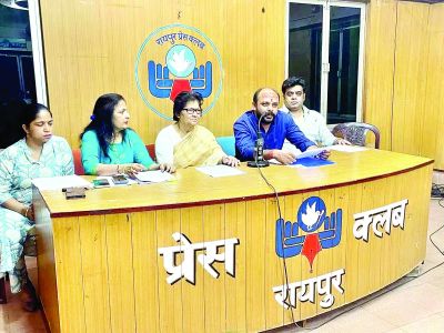रेखा त्यागी को प्रताड़ित कर हथियाई गई जमीन, प्रेसवार्ता में लगाए गंभीर आरोप 