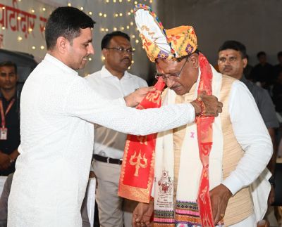 गरबा महोत्सव में शामिल हुए सीएम साय, मातारानी के दर्शन कर लिया आशीर्वाद