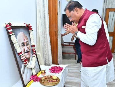 मुख्यमंत्री विष्णु देव साय ने महात्मा गांधी की पुण्यतिथि पर उन्हें किया नमन...