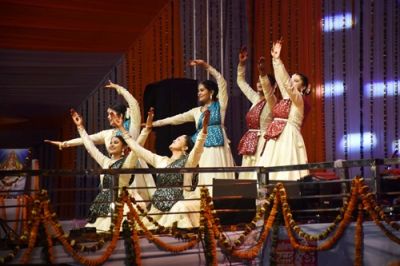 लोकसंगीत और बॉलीवुड सुरों से सजा मैनपाट महोत्सव का दूसरा दिन...