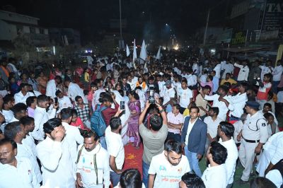 पलारी में उमड़ा आस्था का जनसैलाब "बोल रहा अब हिंदुस्तान, मनखे-मनखे एक समान" के जयघोष के साथ भव्य स्वागत...