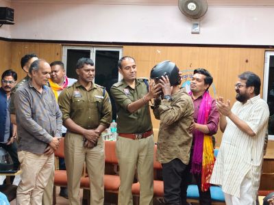 रायपुर प्रेस क्लब में प्रेस क्रिकेट टीम के कैप्टन का स्नेहिल मिलन में सड़क सुरक्षा का संकल्प...