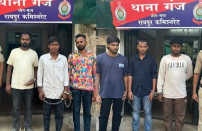 चूनाभट्टी और तेलघानी नाका के पास अवैध हथियार रखने वालों एवं चुनाभट्ठी में अवैध शराब बिक्री करने वाले पर गंज पुलिस की कार्यवाही, 03 गिरफ्तार...