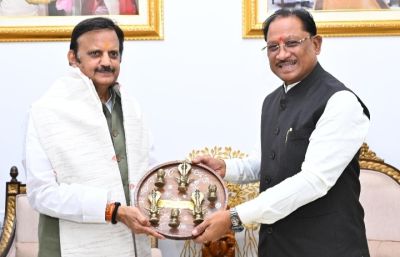 मुख्यमंत्री से मध्यप्रदेश के उपमुख्यमंत्री राजेंद्र शुक्ल ने की सौजन्य मुलाकात...