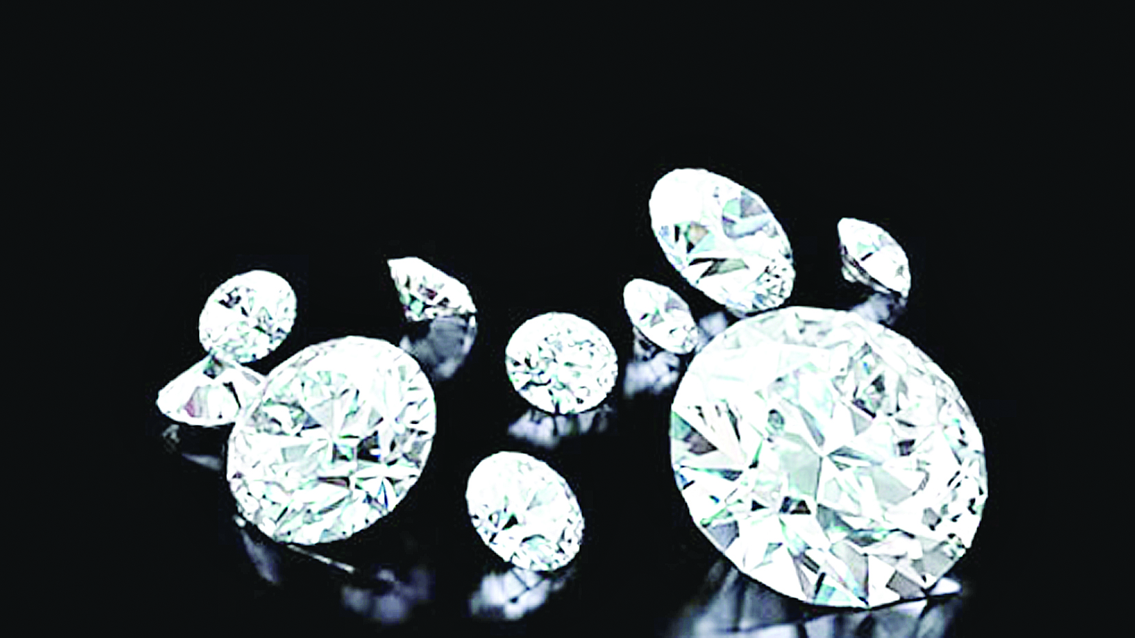 गुजरात : सूरत की बड़ी Diamond फर्म ने 50,000 कर्मचारियों को 10 दिन की छुट्‌टी का किया ऐलान, जानें वजह…