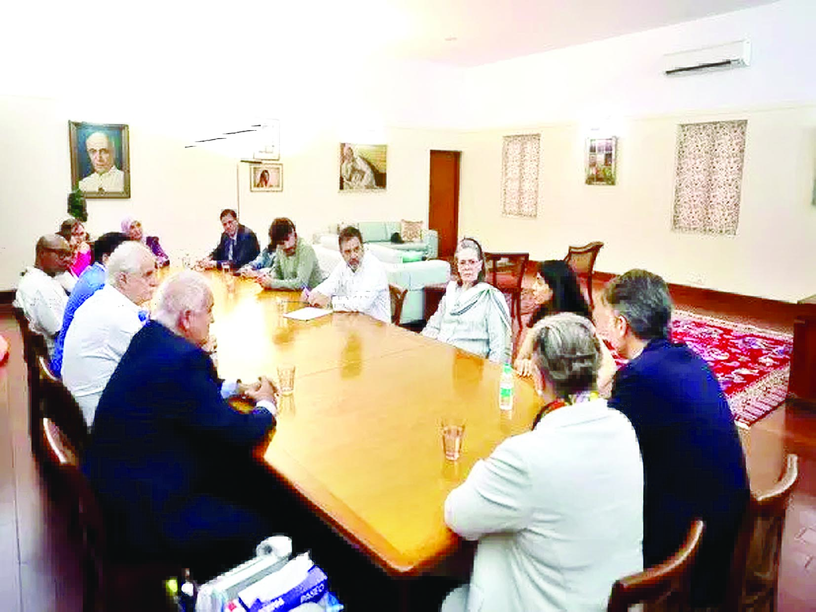 सोनिया गांधी और राहुल गांधी ने Delhi में प्रोग्रेसिव इंटरनेशनल के प्रतिनिधिमंडल से की मुलाकात 