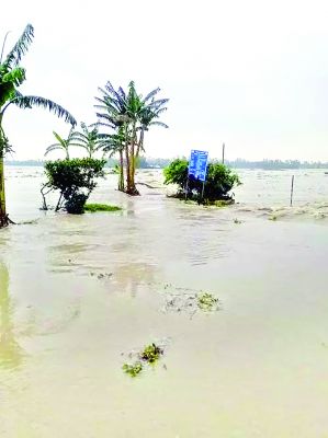 पश्चिम बंगाल: बाढ़ का कहर, एक की मौत और 11 लापता