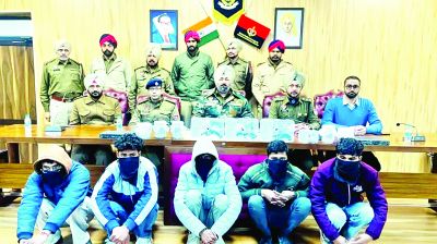 पुलिस ने अंतरराज्यीय लुटेरा गिरोह को किया गिरफ्तार