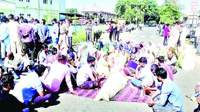 युवक की मौत, पुलिस ने नहीं की उचित कार्रवाई 