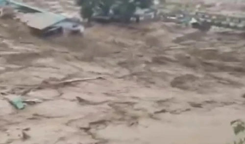 अरुणाचल प्रदेश में बादल फटने से जलप्रलय, अचानक आई बाढ़ में 5 लोग लापता, 50 घर तबाह…