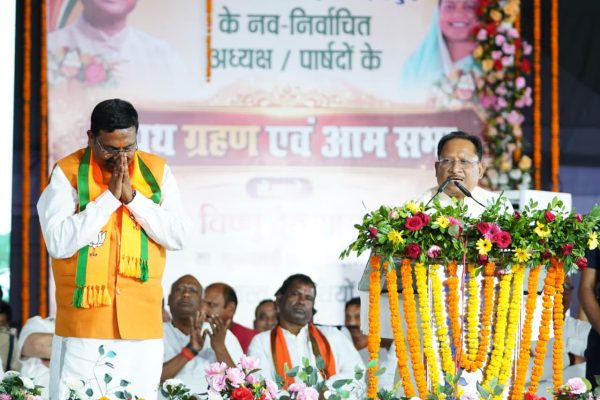मूलभूत सुविधाओं को बेहतर बनाने के लिए समर्पित भाव से कार्य करें जनप्रतिनिधि : मुख्यमंत्री विष्णु देव साय